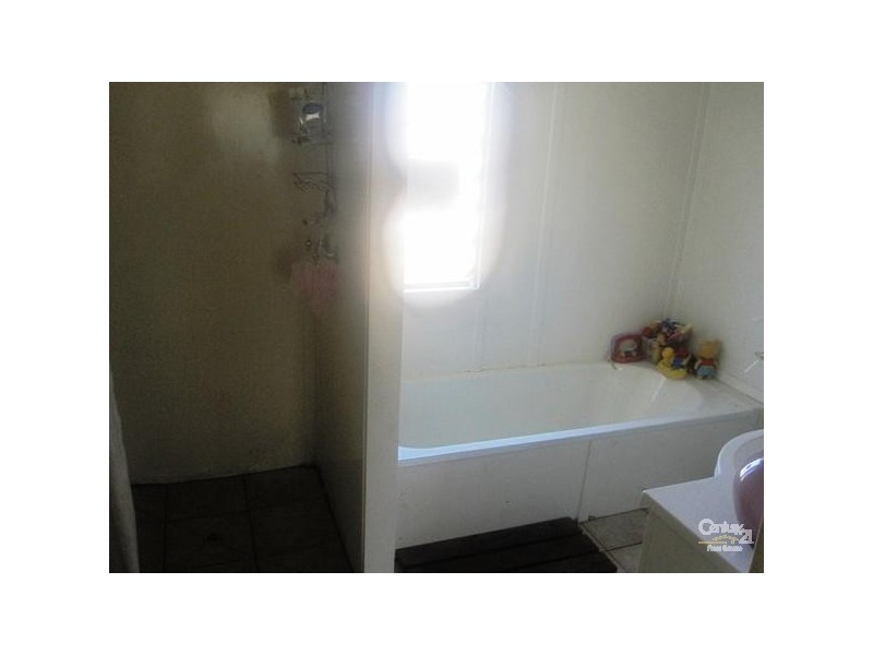 102 THIRTEENTH AVENUE, Railway Estate QLD 4810