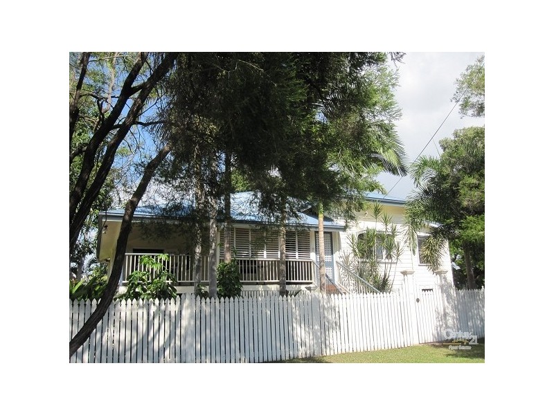 19 SECOND ST, Railway Estate QLD 4810