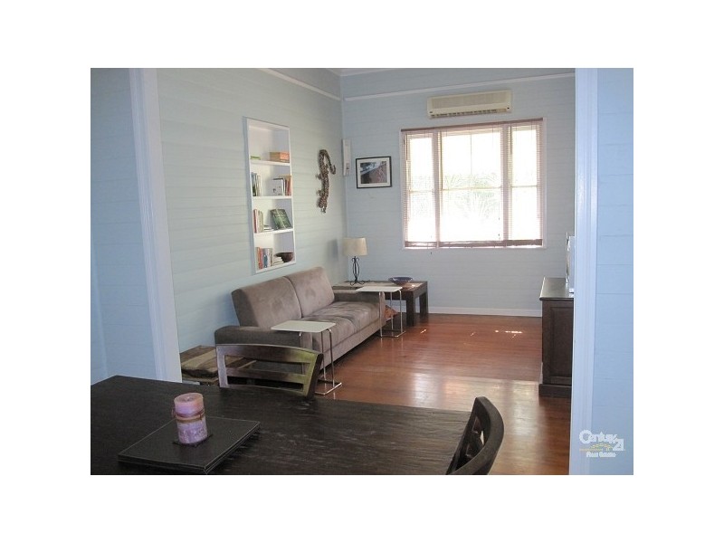 19 SECOND ST, Railway Estate QLD 4810