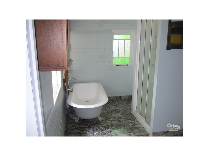 19 SECOND ST, Railway Estate QLD 4810