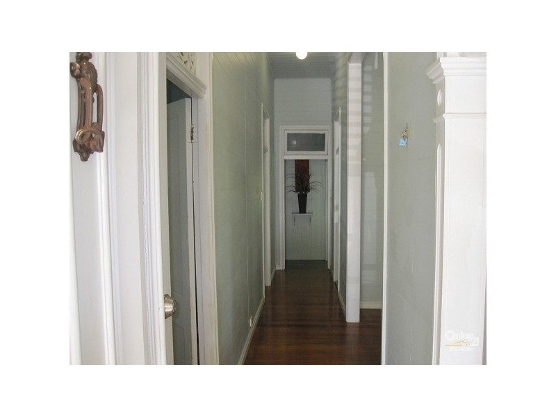 19 SECOND ST, Railway Estate QLD 4810