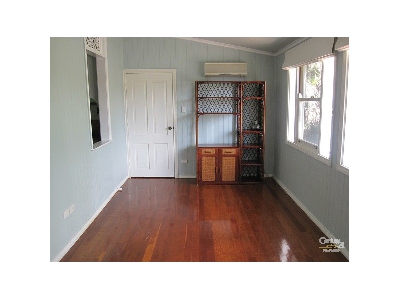 19 SECOND ST, Railway Estate QLD 4810