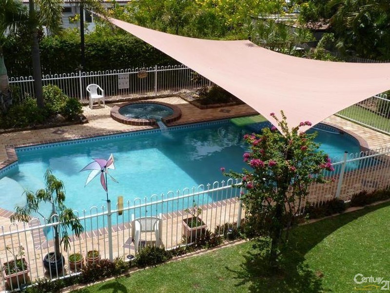 14 BAY STREET, Pallarenda QLD 4810