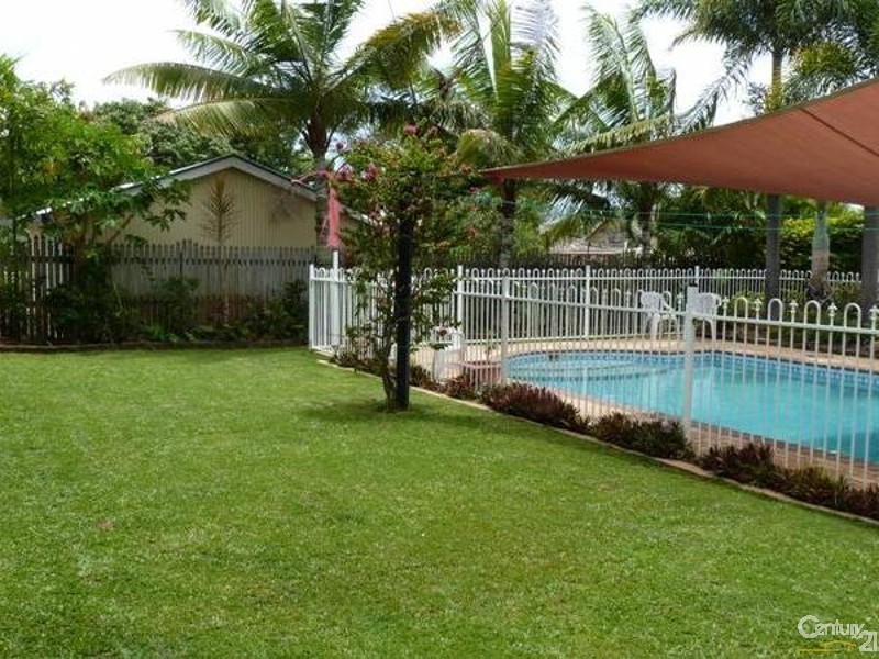 14 BAY STREET, Pallarenda QLD 4810