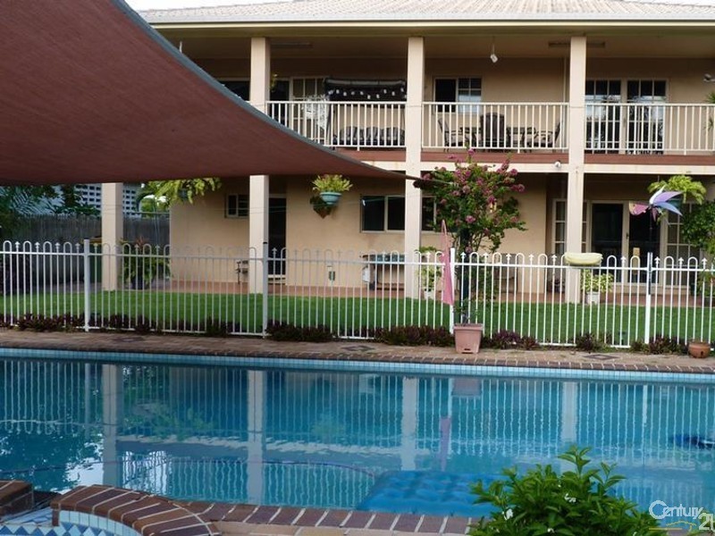 14 BAY STREET, Pallarenda QLD 4810