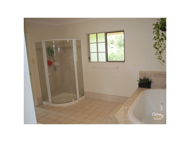 14 BAY STREET, Pallarenda QLD 4810