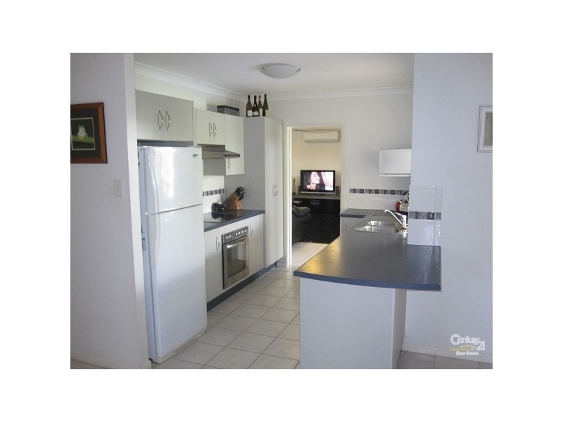 Bushland Beach QLD 4818