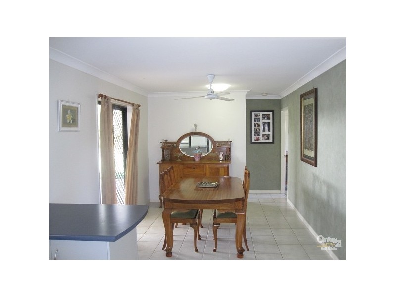 Bushland Beach QLD 4818