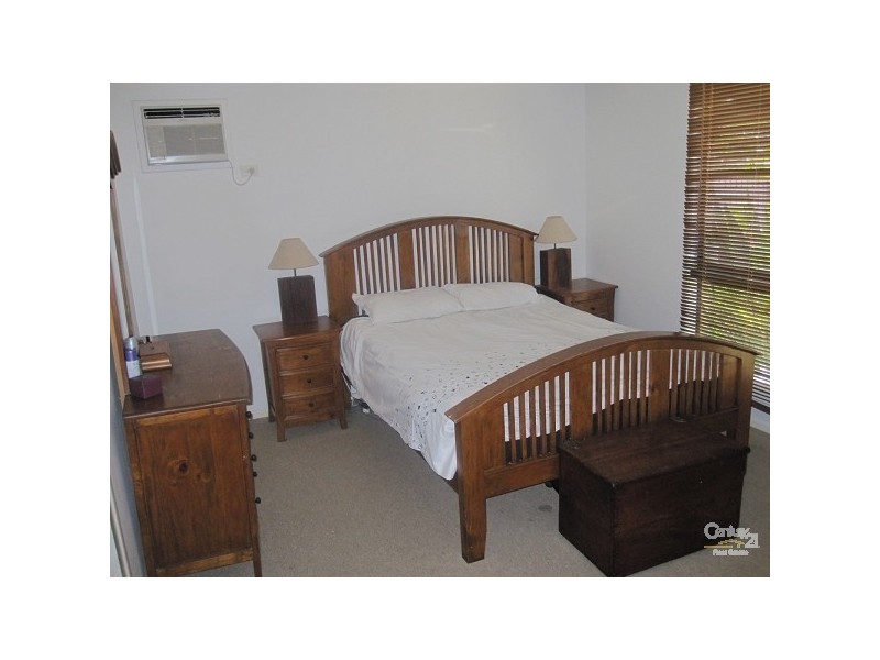 Bushland Beach QLD 4818