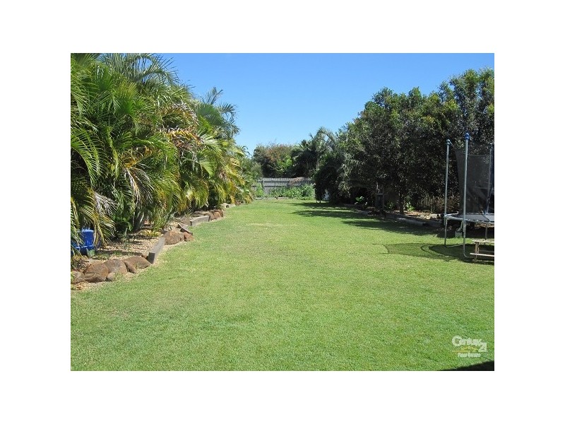 Bushland Beach QLD 4818