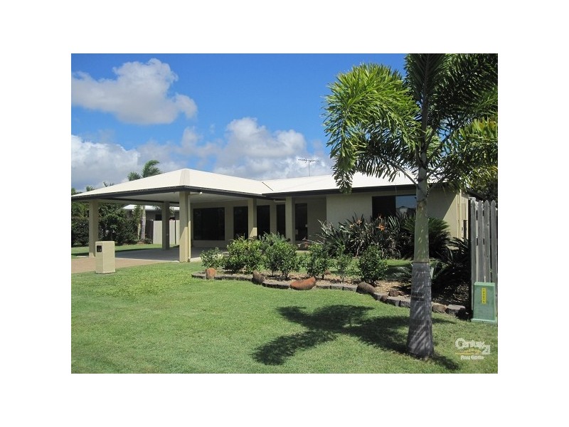 Bushland Beach QLD 4818