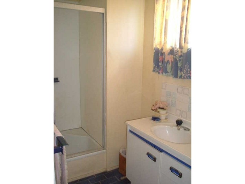 77 IRELAND ST, Oonoonba QLD 4811