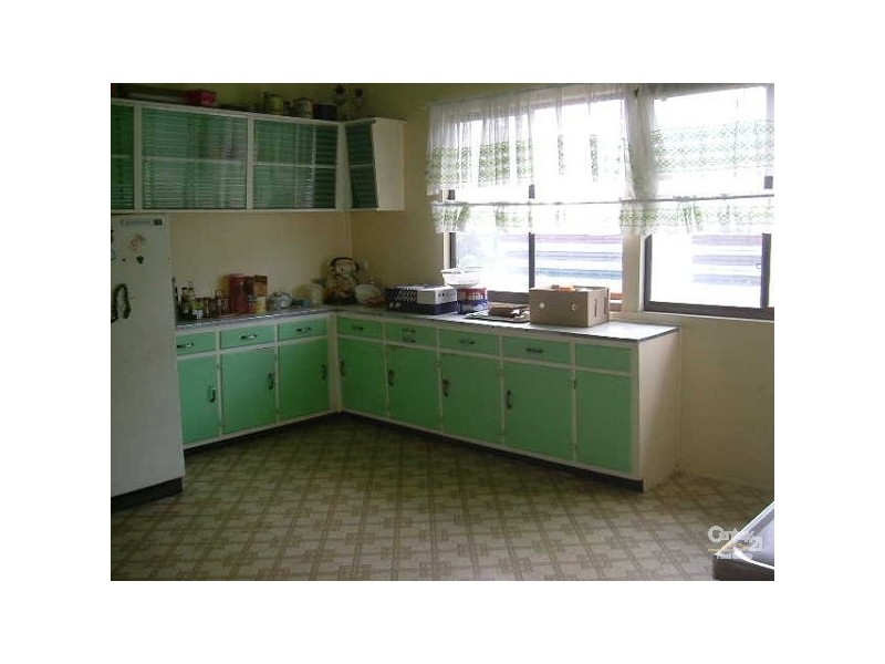 77 IRELAND ST, Oonoonba QLD 4811