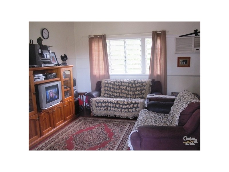 233 IRELAND ST, Oonoonba QLD 4811