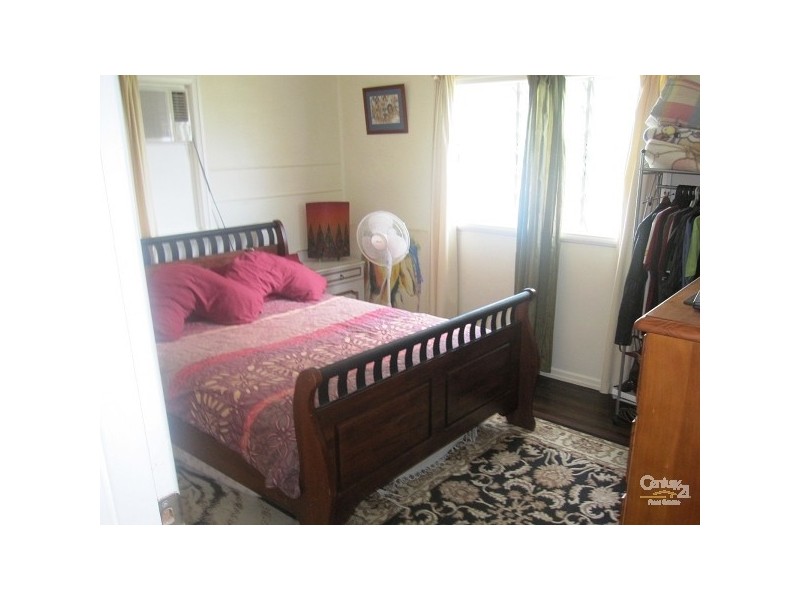 233 IRELAND ST, Oonoonba QLD 4811