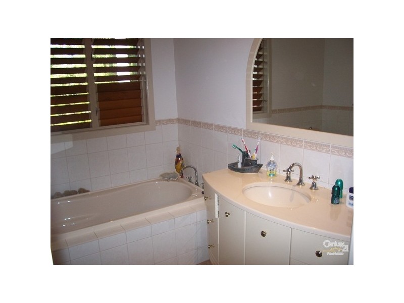 5 HERALD ST, Rowes Bay QLD 4810