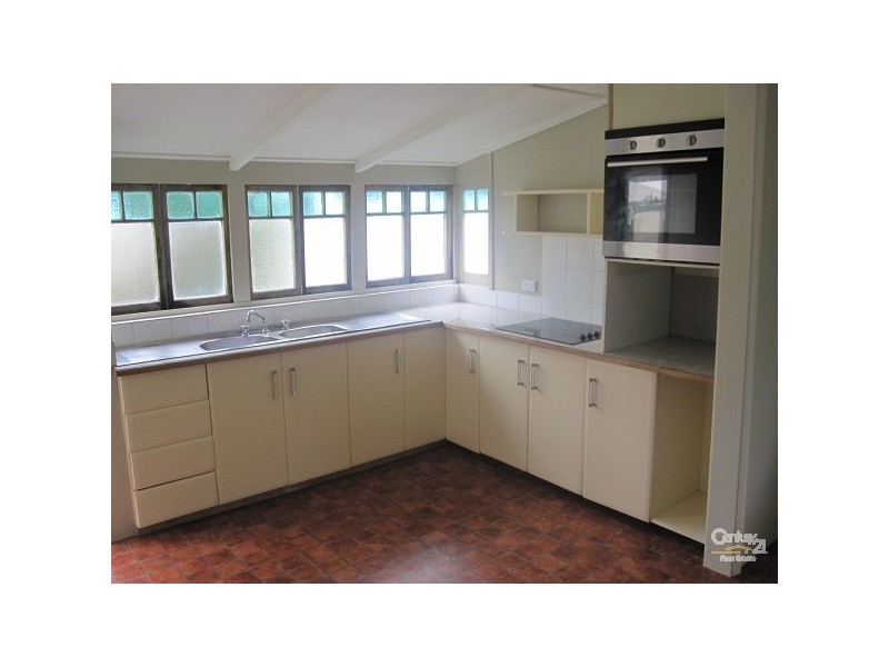 87 PERKINS ST, South Townsville QLD 4810