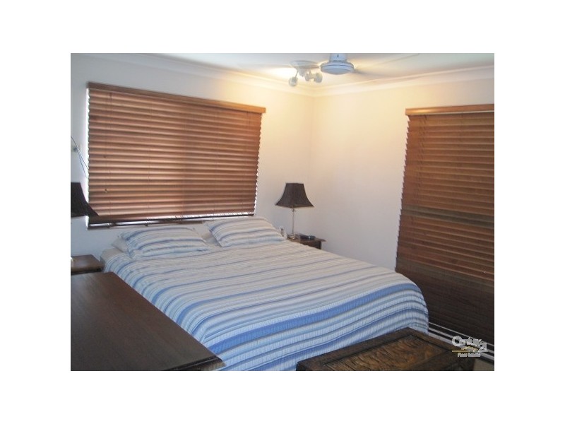 16 LOMOND ST, Kirwan QLD 4817