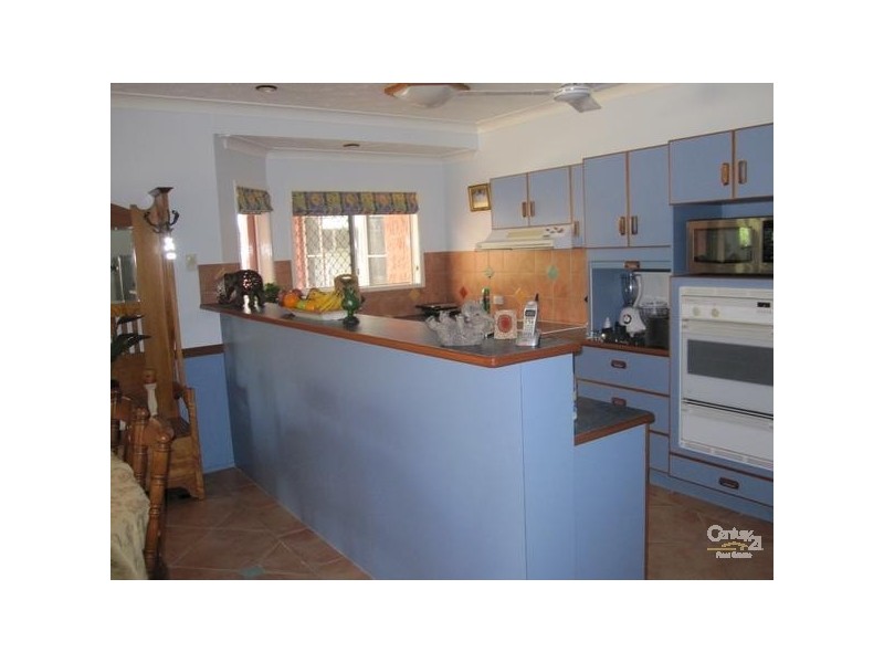 31 REDWOOD AV, Kirwan QLD 4817