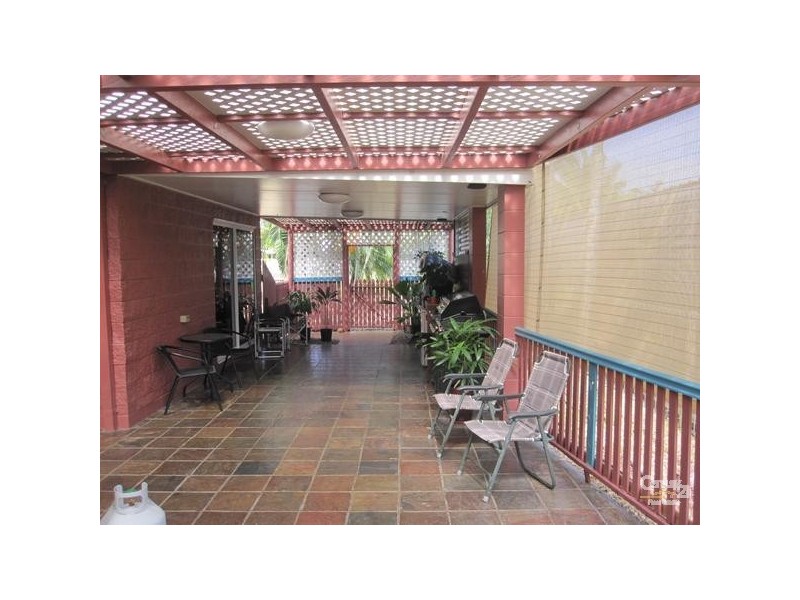 31 REDWOOD AV, Kirwan QLD 4817