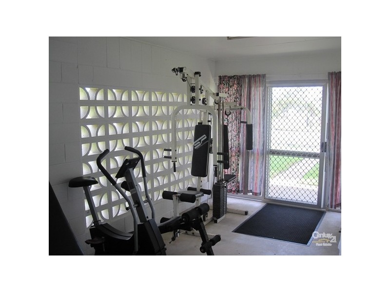 1 GILLIAT ST, Wulguru QLD 4811