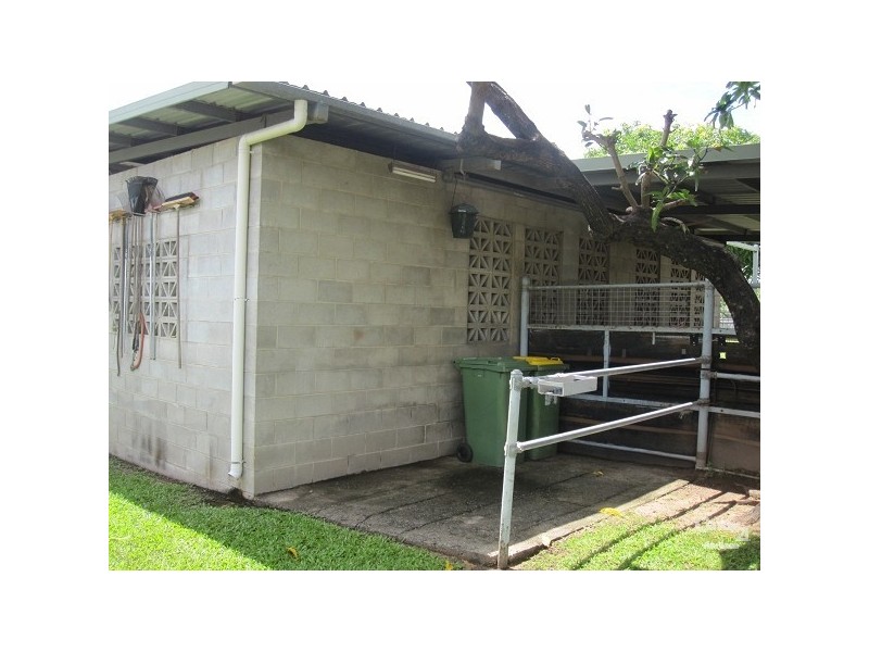 1 GILLIAT ST, Wulguru QLD 4811