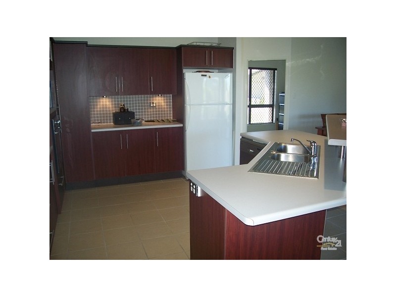 6 CALLIANDRA COURT, Mount Louisa QLD 4814