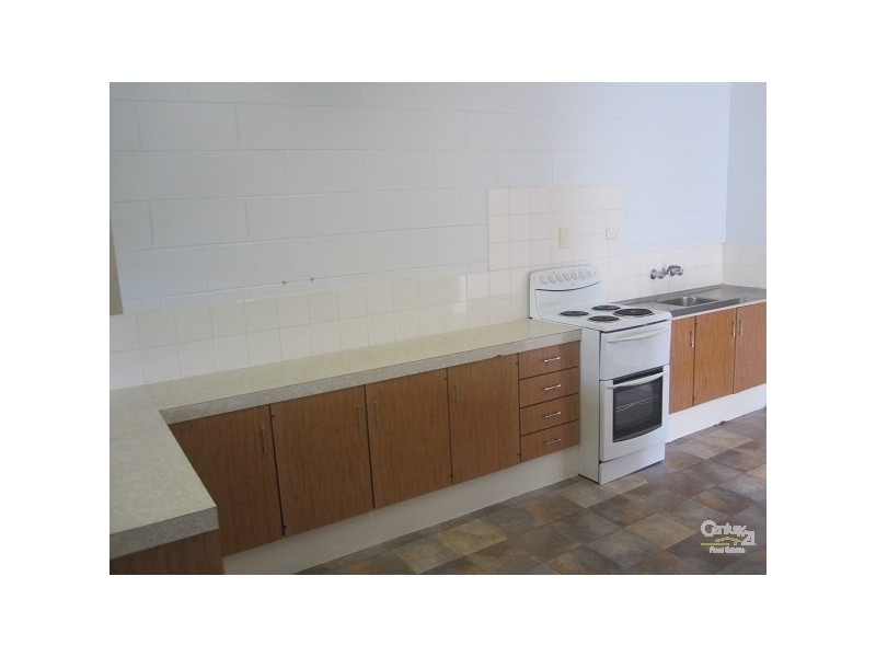 2/211 Charles Street, Heatley QLD 4814