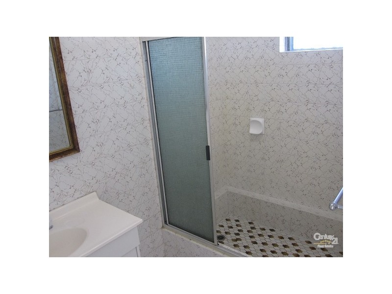 2/211 Charles Street, Heatley QLD 4814