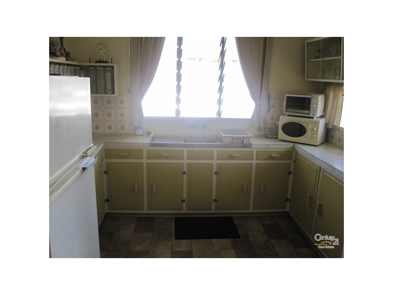 8 WARREGO, Wulguru QLD 4811