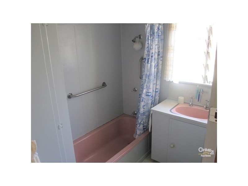 8 WARREGO, Wulguru QLD 4811