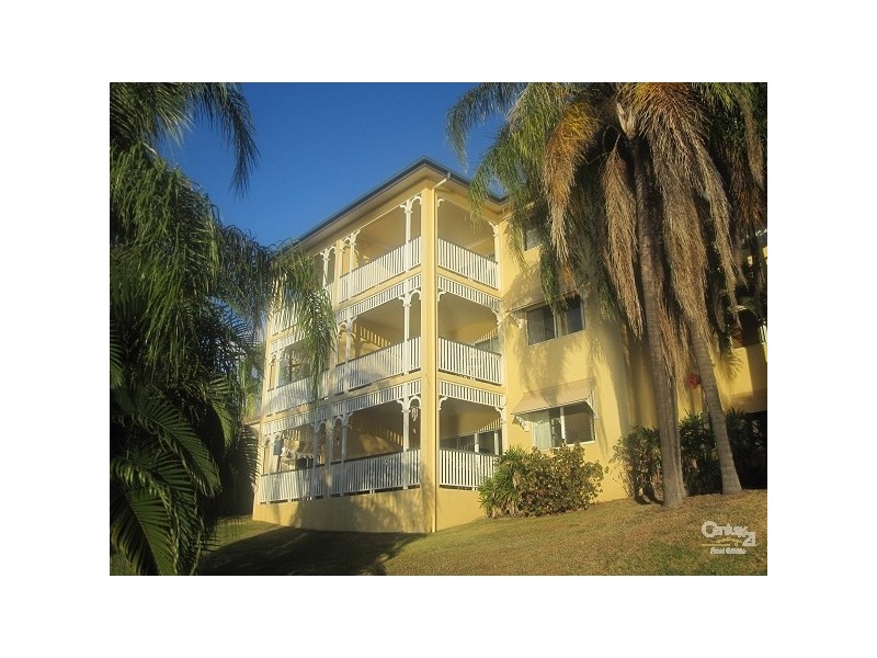 10/24 MARTINEZ AVENUE, West End QLD 4810