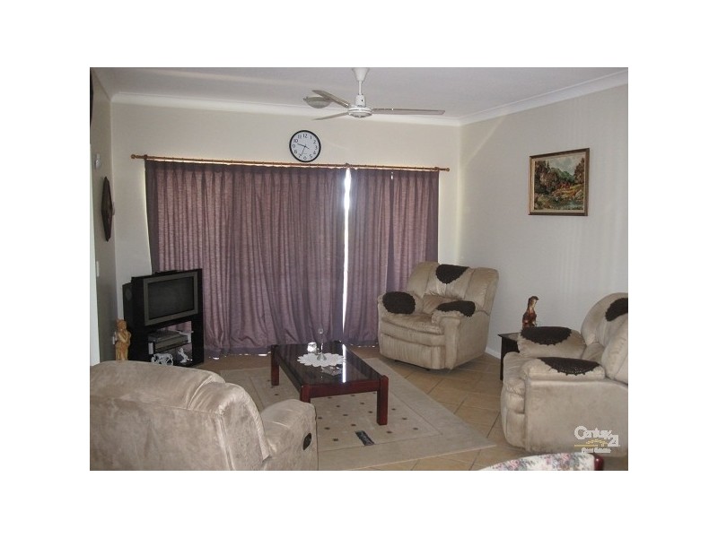 10/24 MARTINEZ AVENUE, West End QLD 4810