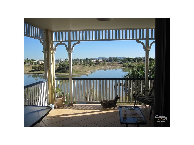 10/24 MARTINEZ AVENUE, West End QLD 4810