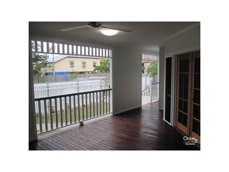 34 GOLDRING ST, Hermit Park QLD 4812