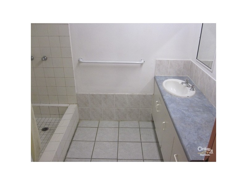 42 ALBERT ST, Cranbrook QLD 4814