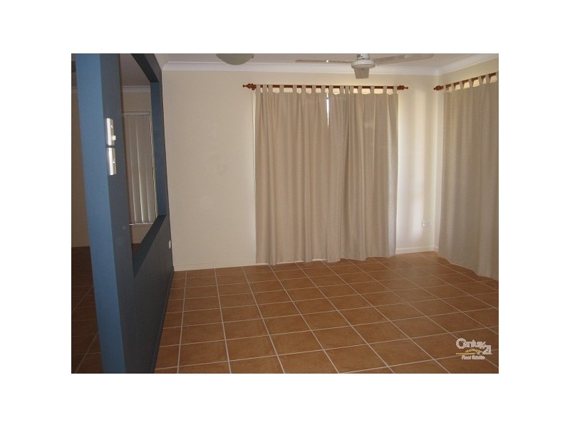 1 SANDYS PLACE, Kirwan QLD 4817