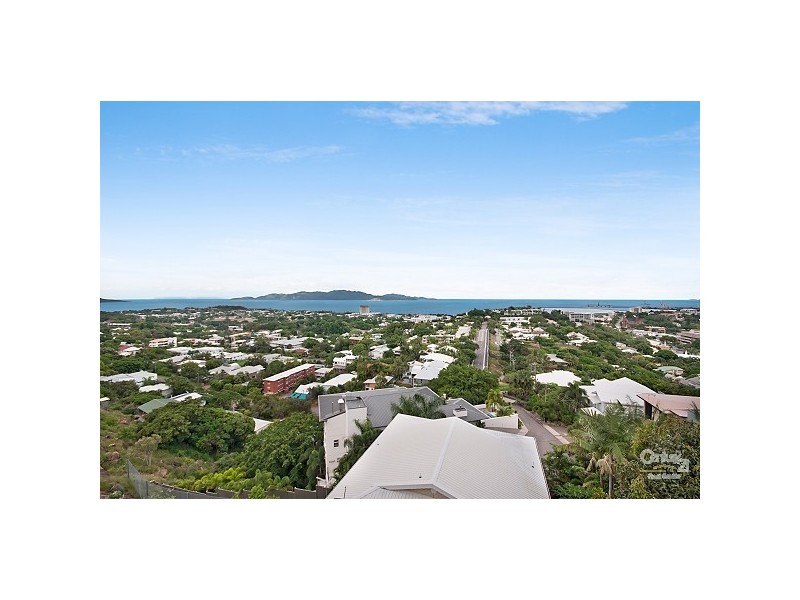 2-19 HILLSIDE CR, Townsville City QLD 4810