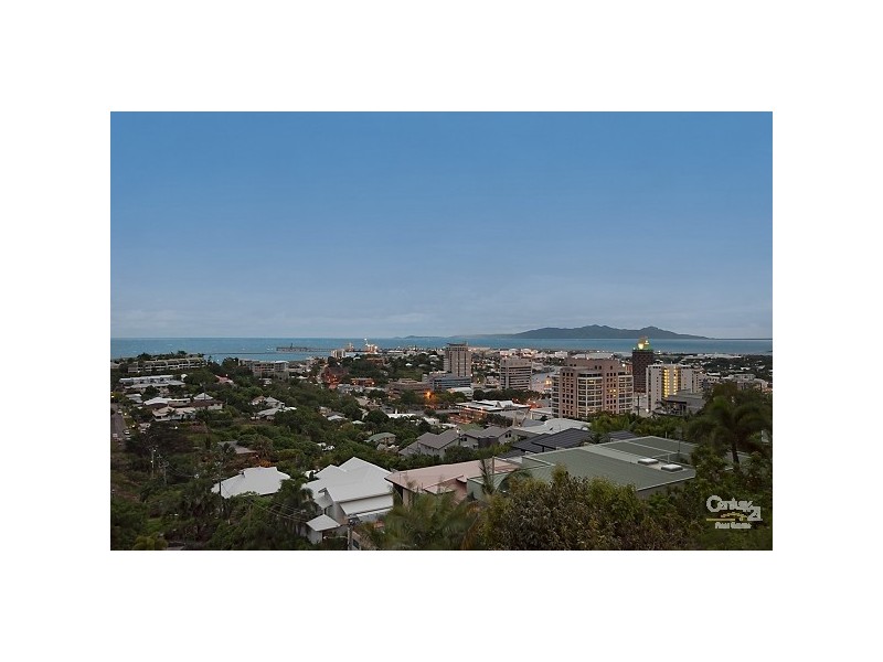 2-19 HILLSIDE CR, Townsville City QLD 4810