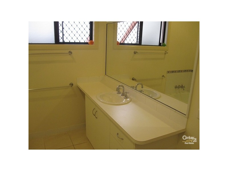 19 EUCALYPTUS AVE, Annandale QLD 4814