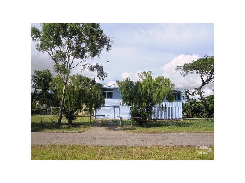 20 HEATLEYS PARADE, Belgian Gardens QLD 4810