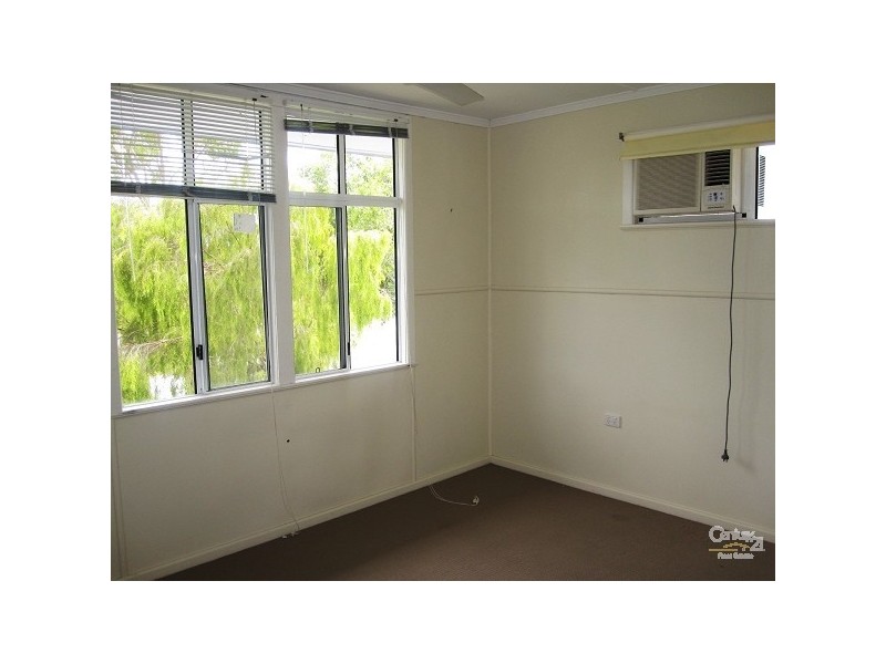 20 HEATLEYS PARADE, Belgian Gardens QLD 4810