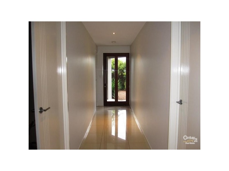 9 FERNBANK PARADE, Idalia QLD 4811