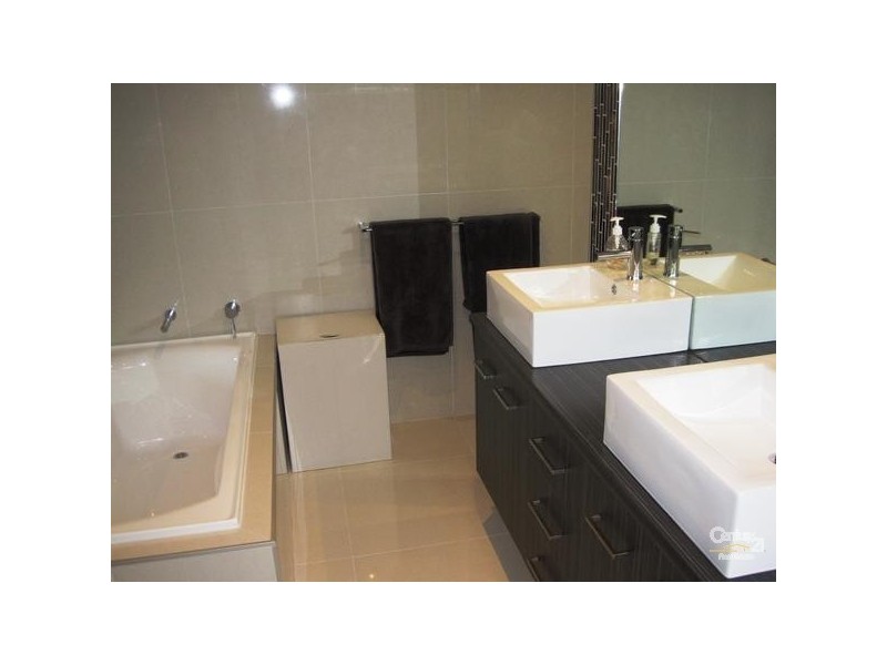 9 FERNBANK PARADE, Idalia QLD 4811