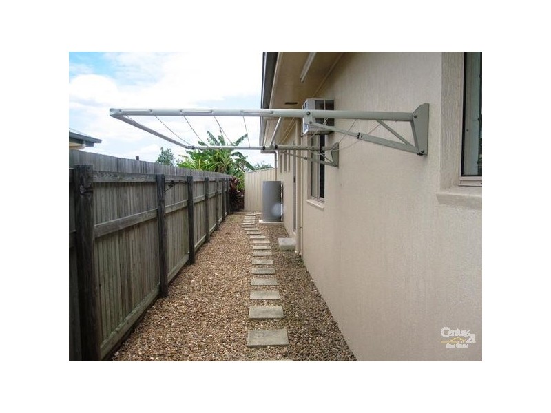 53 BAMBOO CRESCENT, Mount Louisa QLD 4814