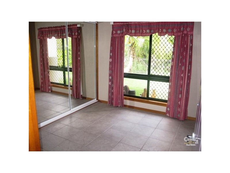 37 PACIFIC AVENUE, Bushland Beach QLD 4818