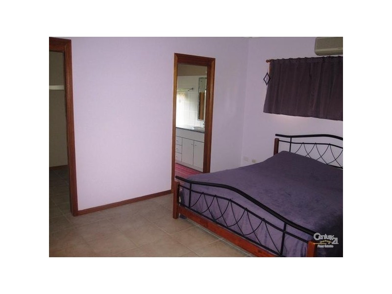 37 PACIFIC AVENUE, Bushland Beach QLD 4818