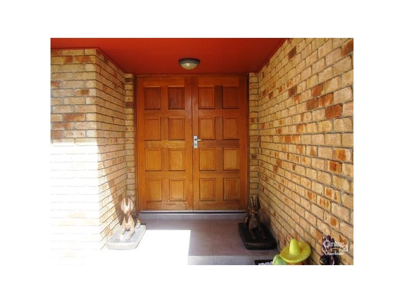 37 PACIFIC AVENUE, Bushland Beach QLD 4818