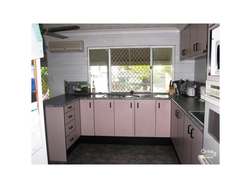 184 MT LOW PARKWAY, Mount Low QLD 4818