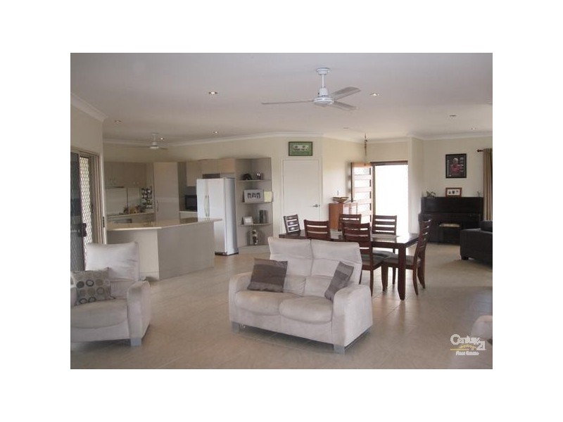 2 NEWELL CT, Mount Low QLD 4818